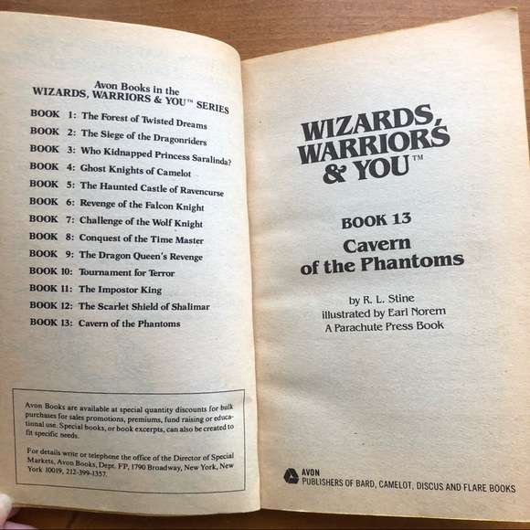 Wizards Warriors & You Book 13 Cavern Of The Phantoms RPG R L Stine Spine Crease - Picture 3 of 14